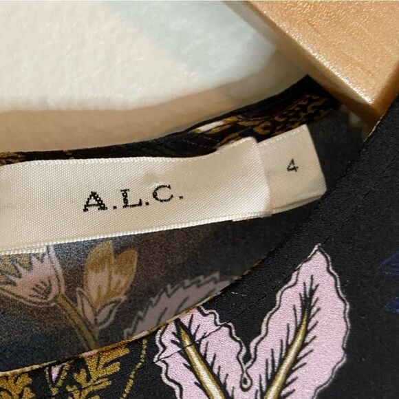 A.L.C. Cooper Silk Floral Open Back Long Sleeve Blouse sz 4 - Picture 3 of 15